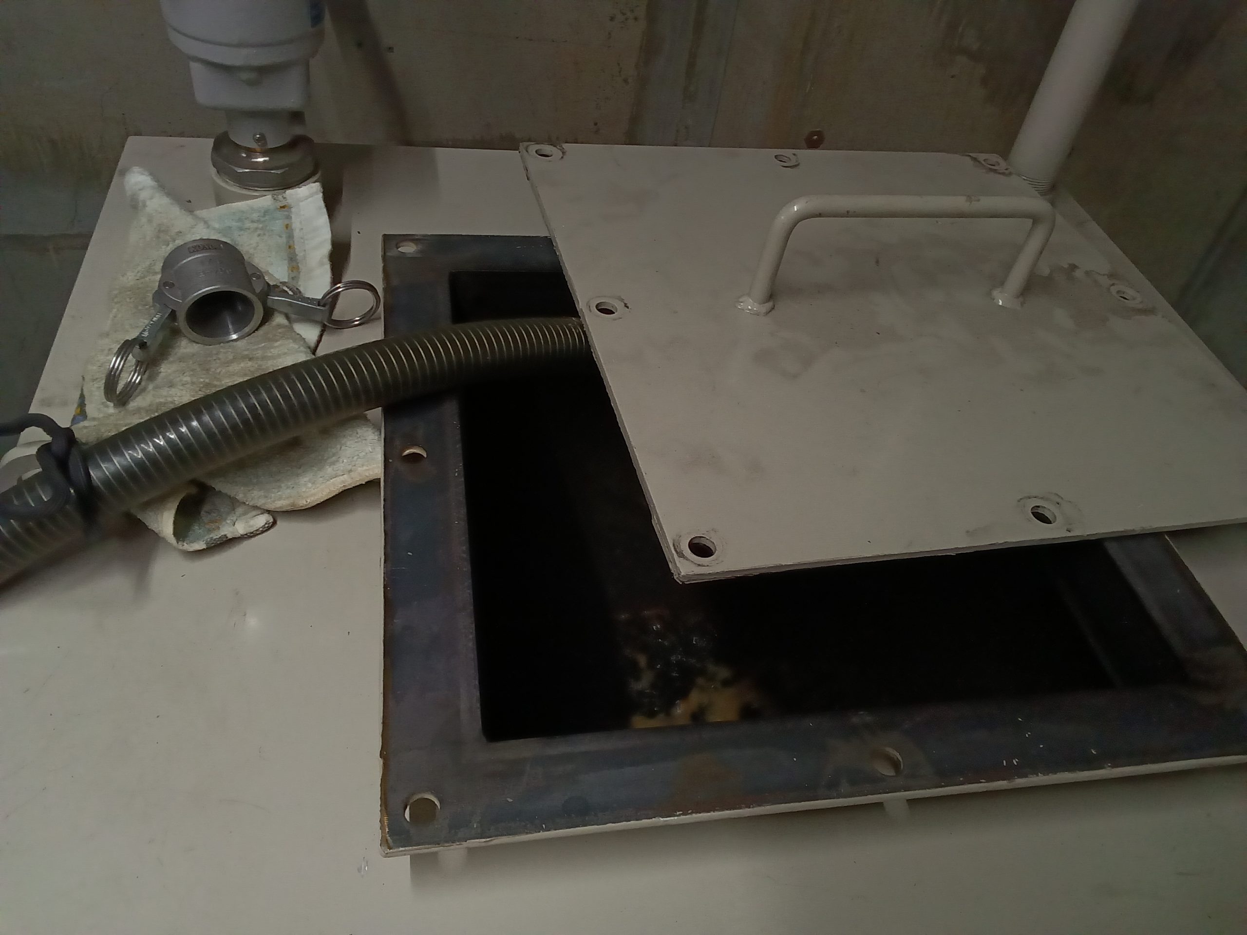 燃料タンクへの新油給油